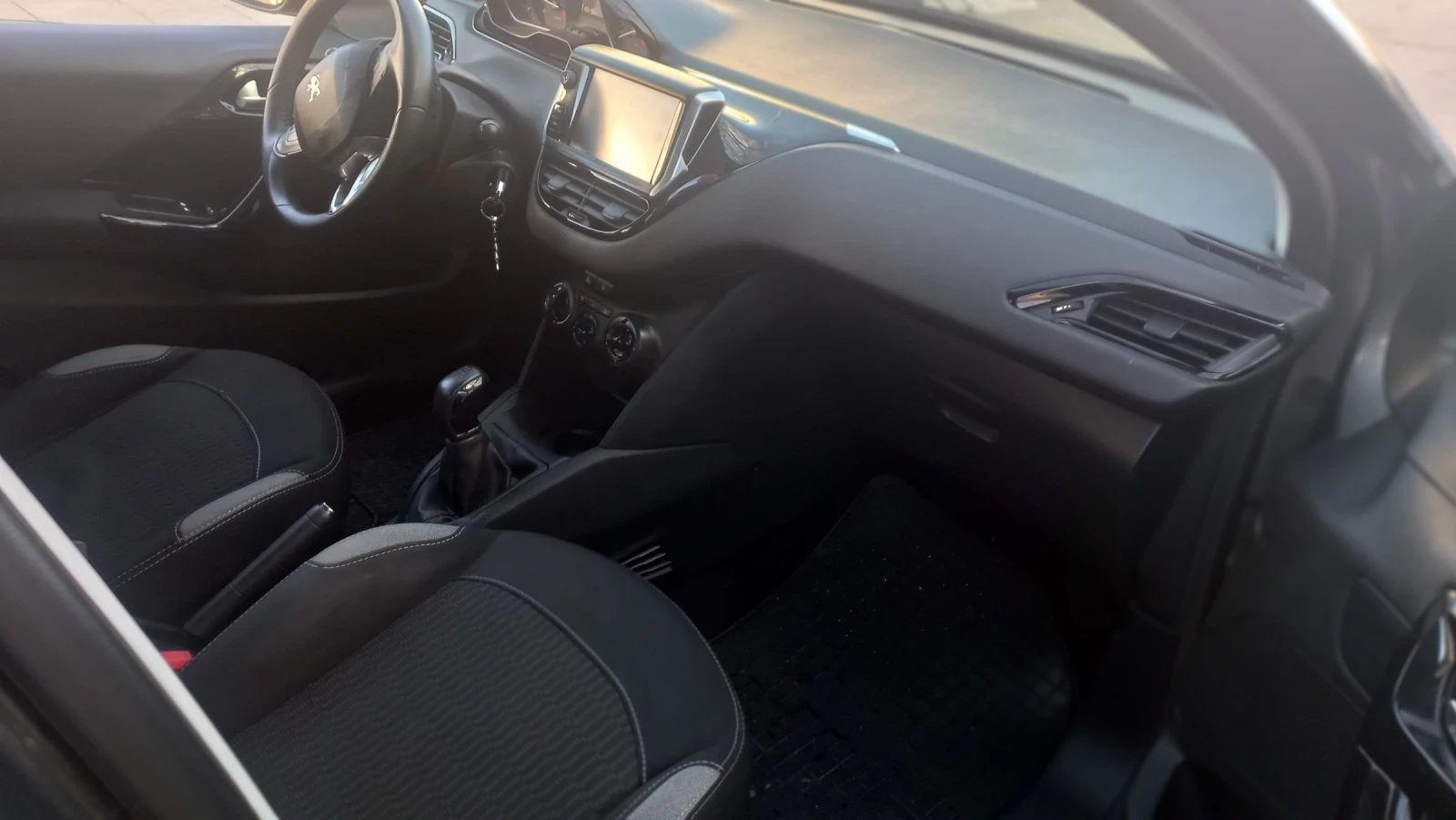 Peugeot 208 1.6 BLUE HDI evro 6 - изображение 7