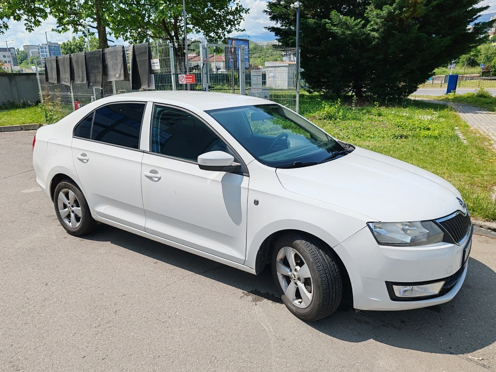 Skoda Rapid Обслужена, Винетка, ГТП, Гражданска, 4+ 4 Гуми - изображение 2