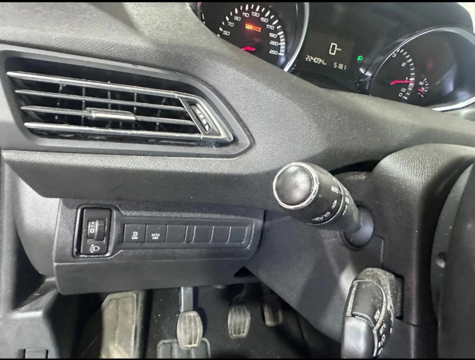 Peugeot 308 SW 1.6 HDI blue - изображение 9