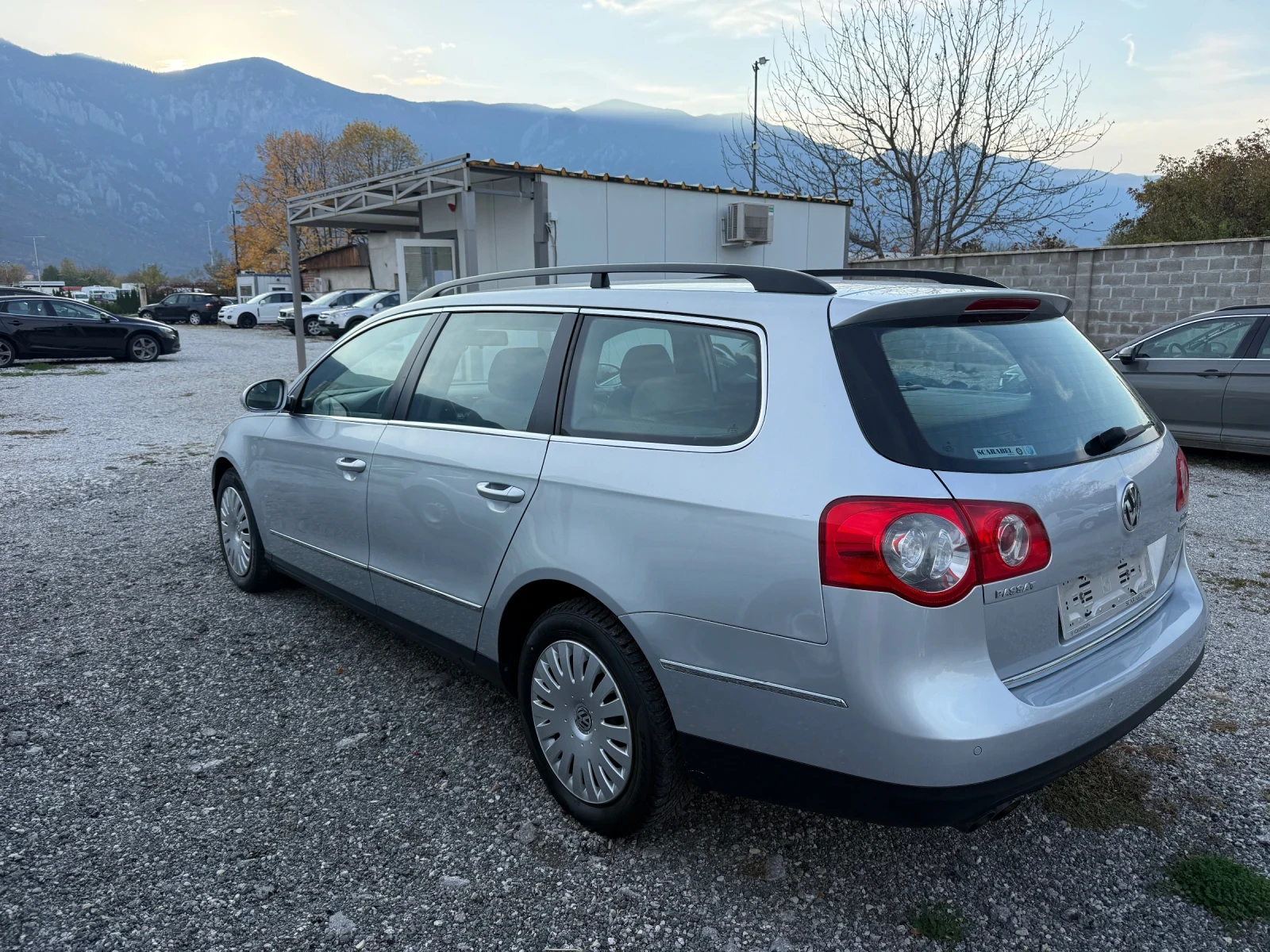 VW Passat 2.0TDI common rail 4x4 ИТАЛИЯ - изображение 5