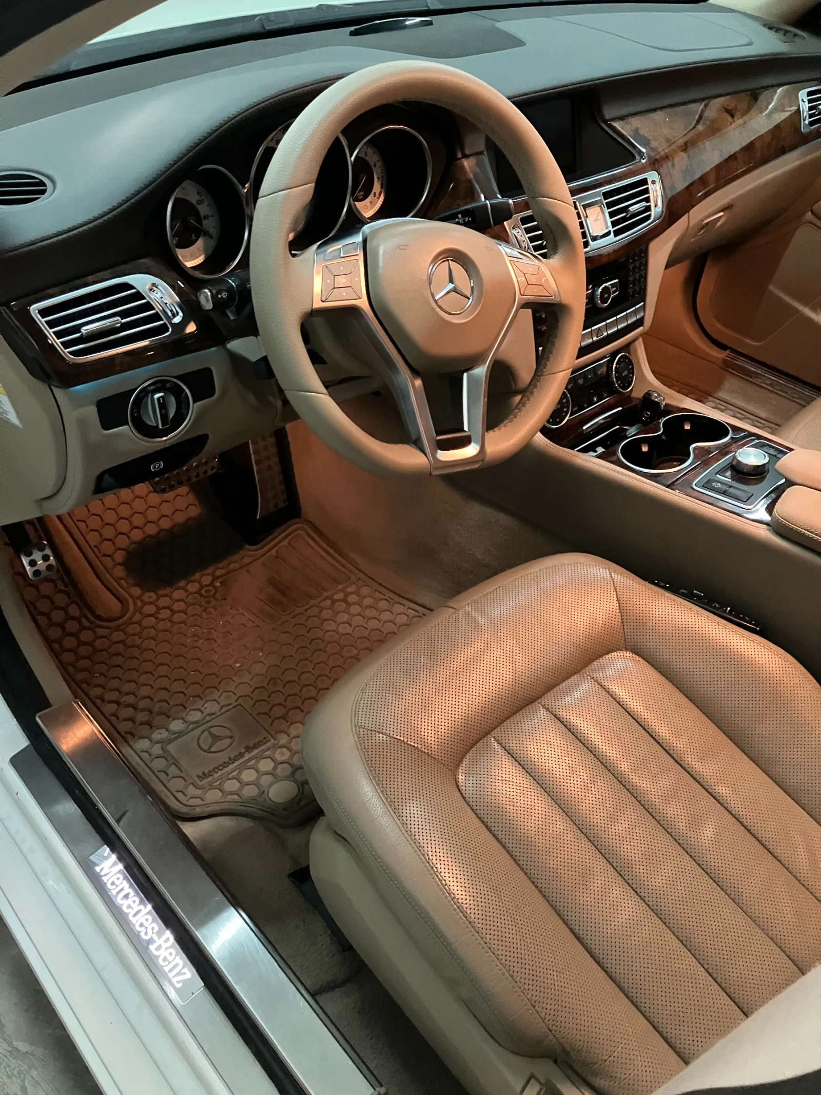 Mercedes-Benz CLS 550  - изображение 6