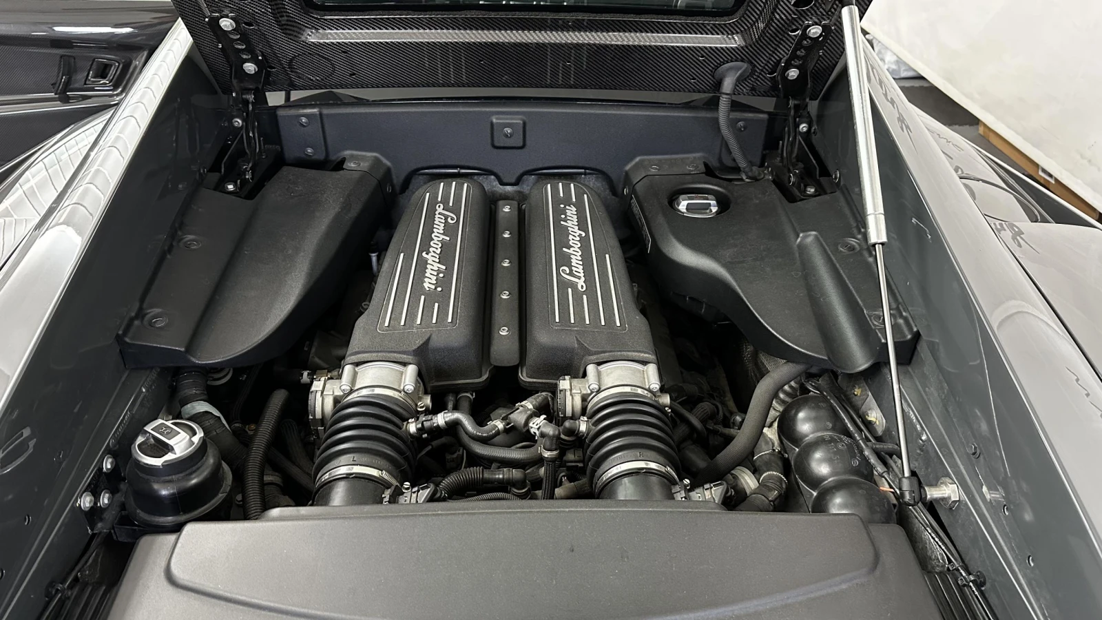 Lamborghini Gallardo Lp 570-4 Supperlegera, снимка 14 - Автомобили и джипове - 53960396