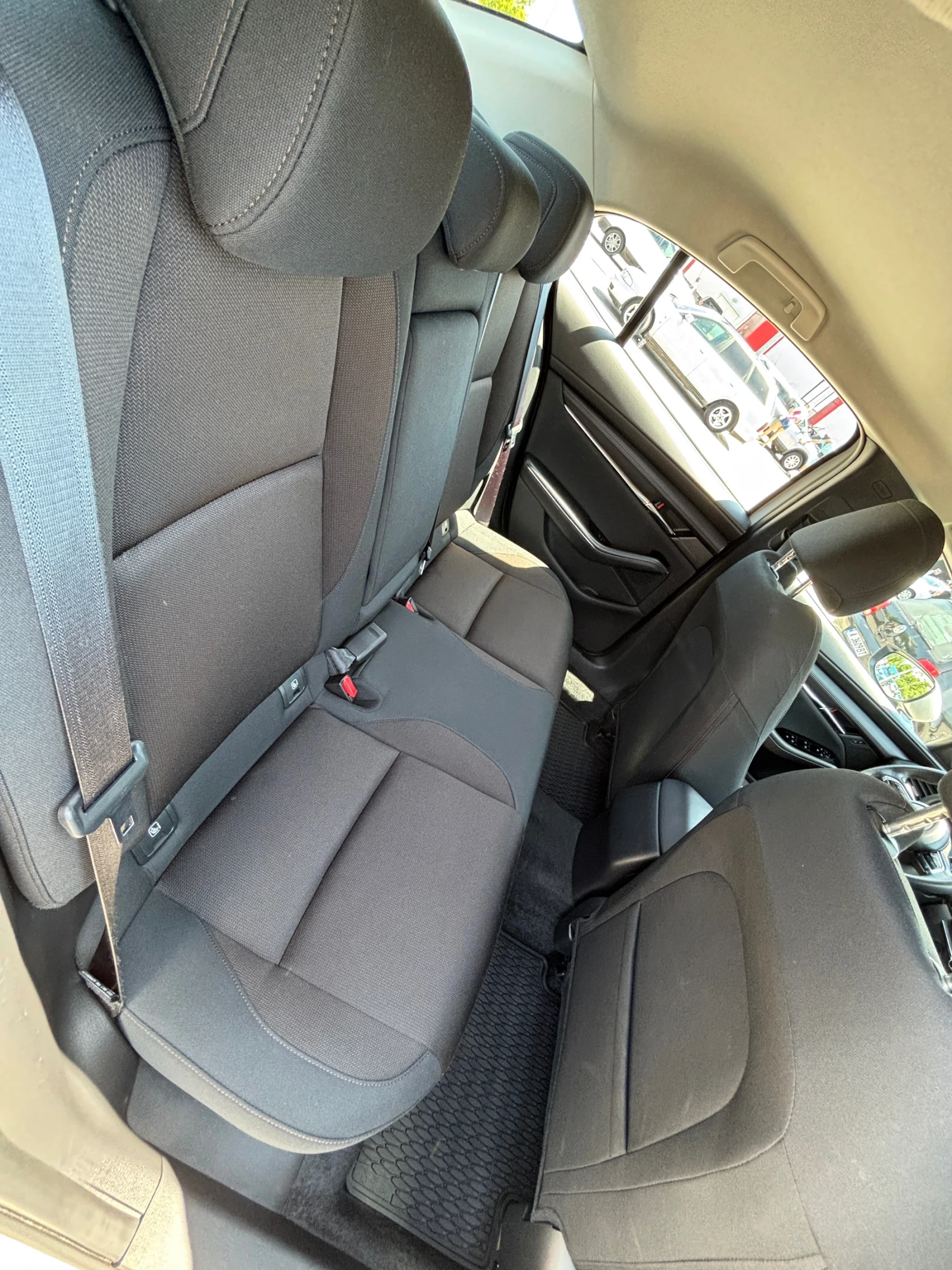 Mazda 3, снимка 16 - Автомобили и джипове - 53985489