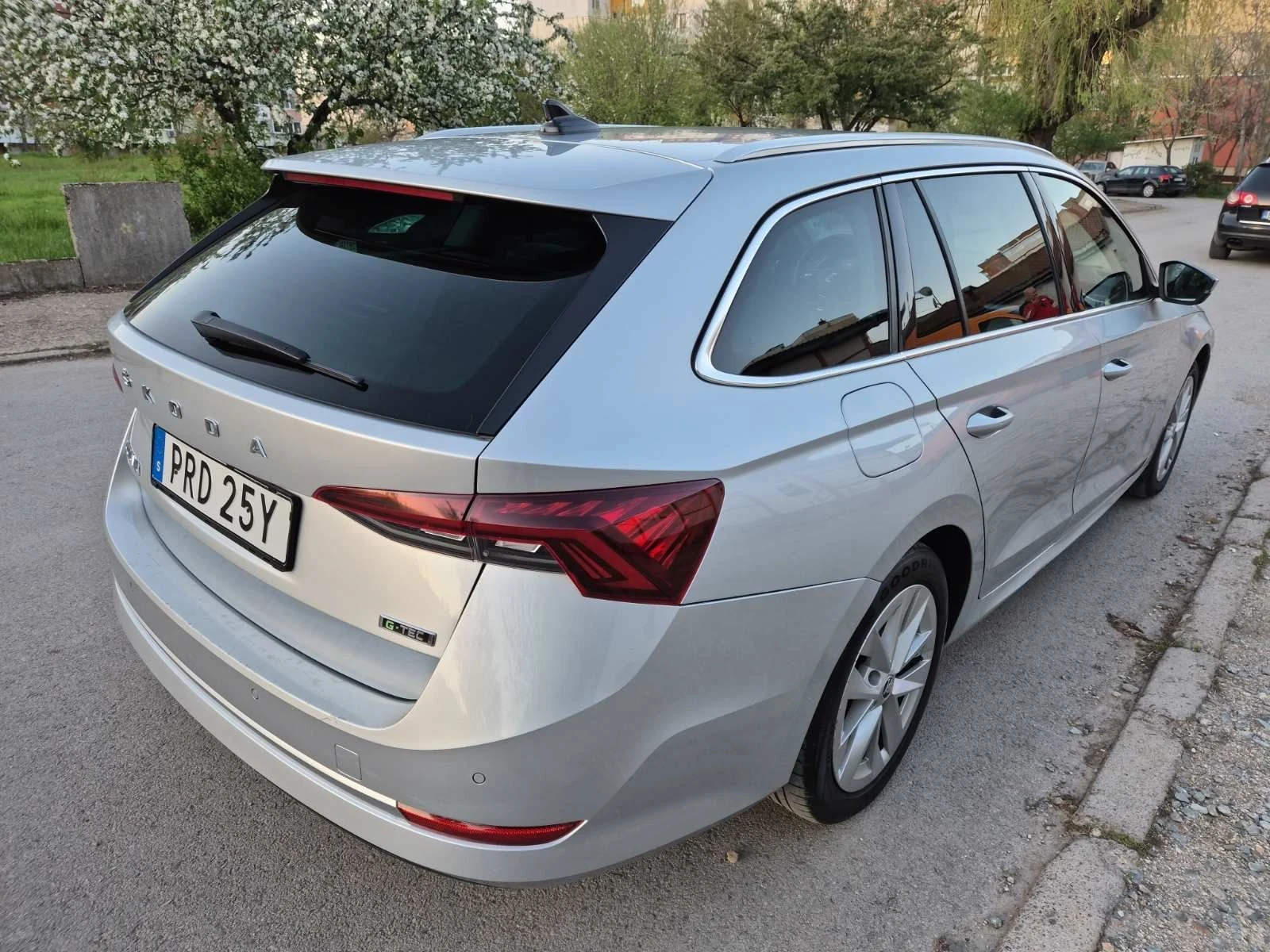 Skoda Octavia 1.5 TSI Бензин/Метан , снимка 4 - Автомобили и джипове - 54326201