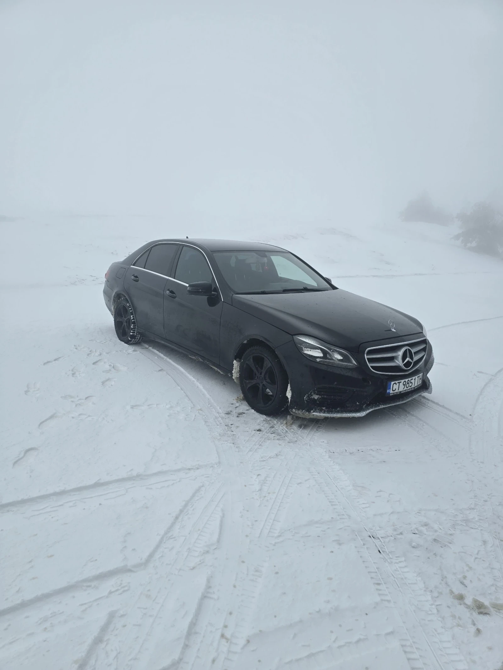 Mercedes-Benz E 200, снимка 8 - Автомобили и джипове - 54567571