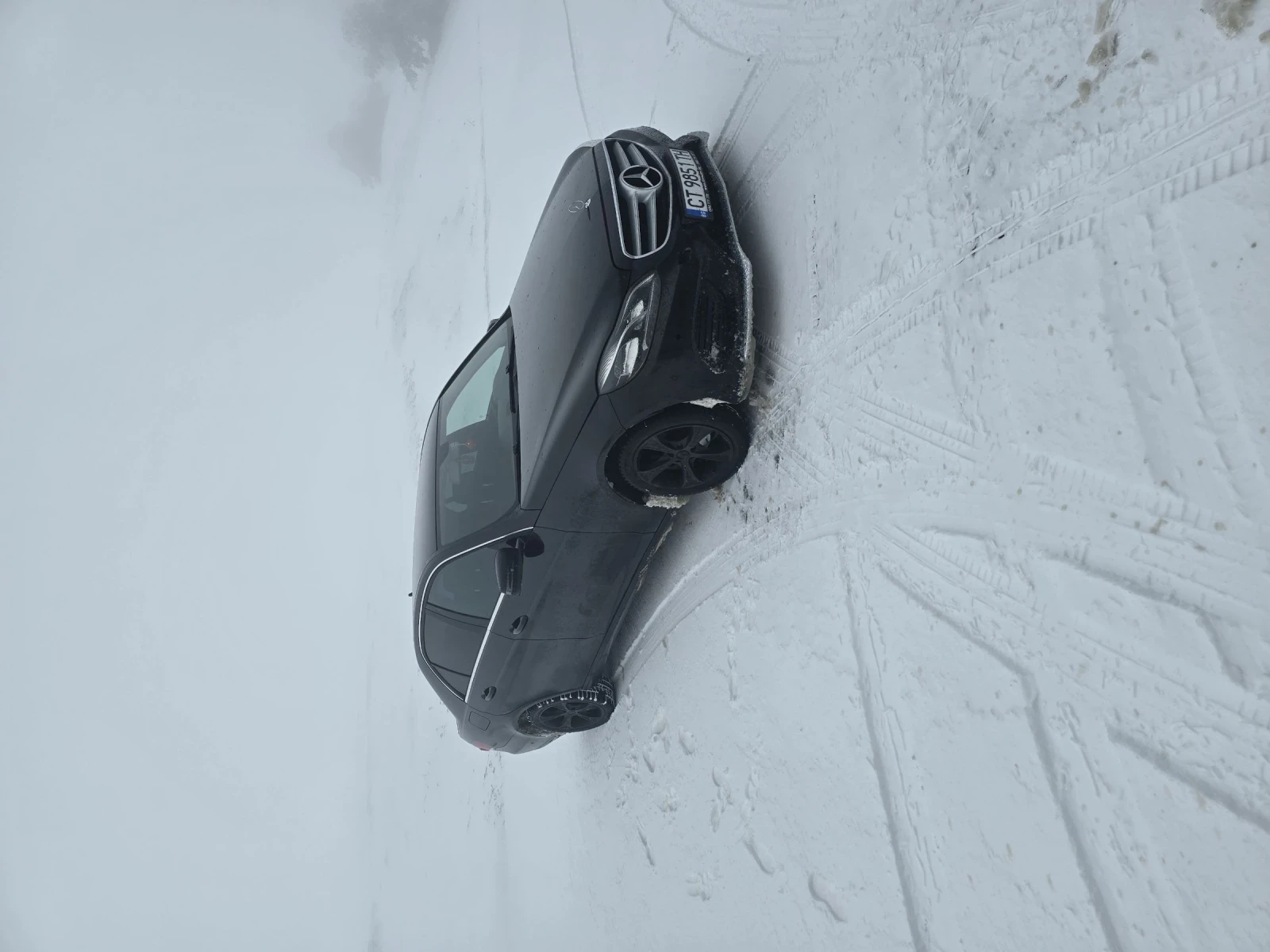 Mercedes-Benz E 200, снимка 15 - Автомобили и джипове - 54567571