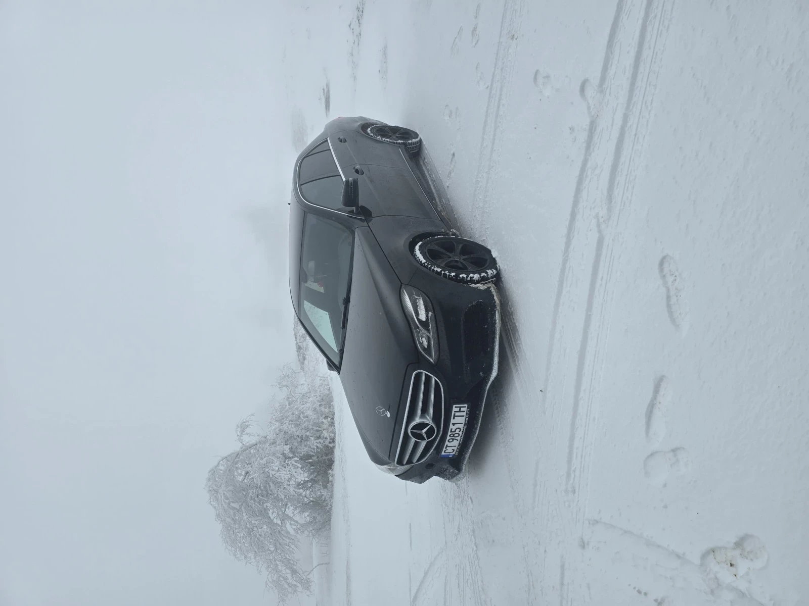 Mercedes-Benz E 200, снимка 7 - Автомобили и джипове - 54567571