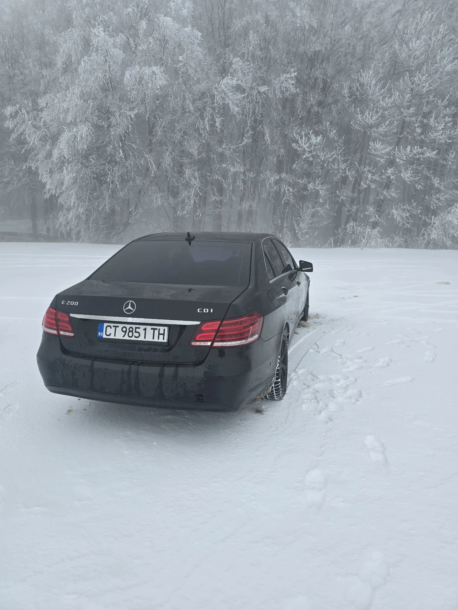 Mercedes-Benz E 200, снимка 10 - Автомобили и джипове - 54567571