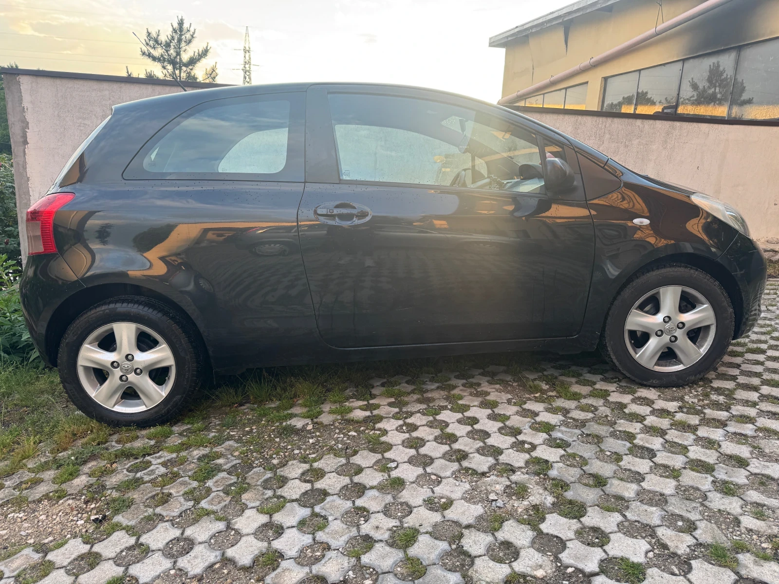 Toyota Yaris, снимка 4 - Автомобили и джипове - 54760824