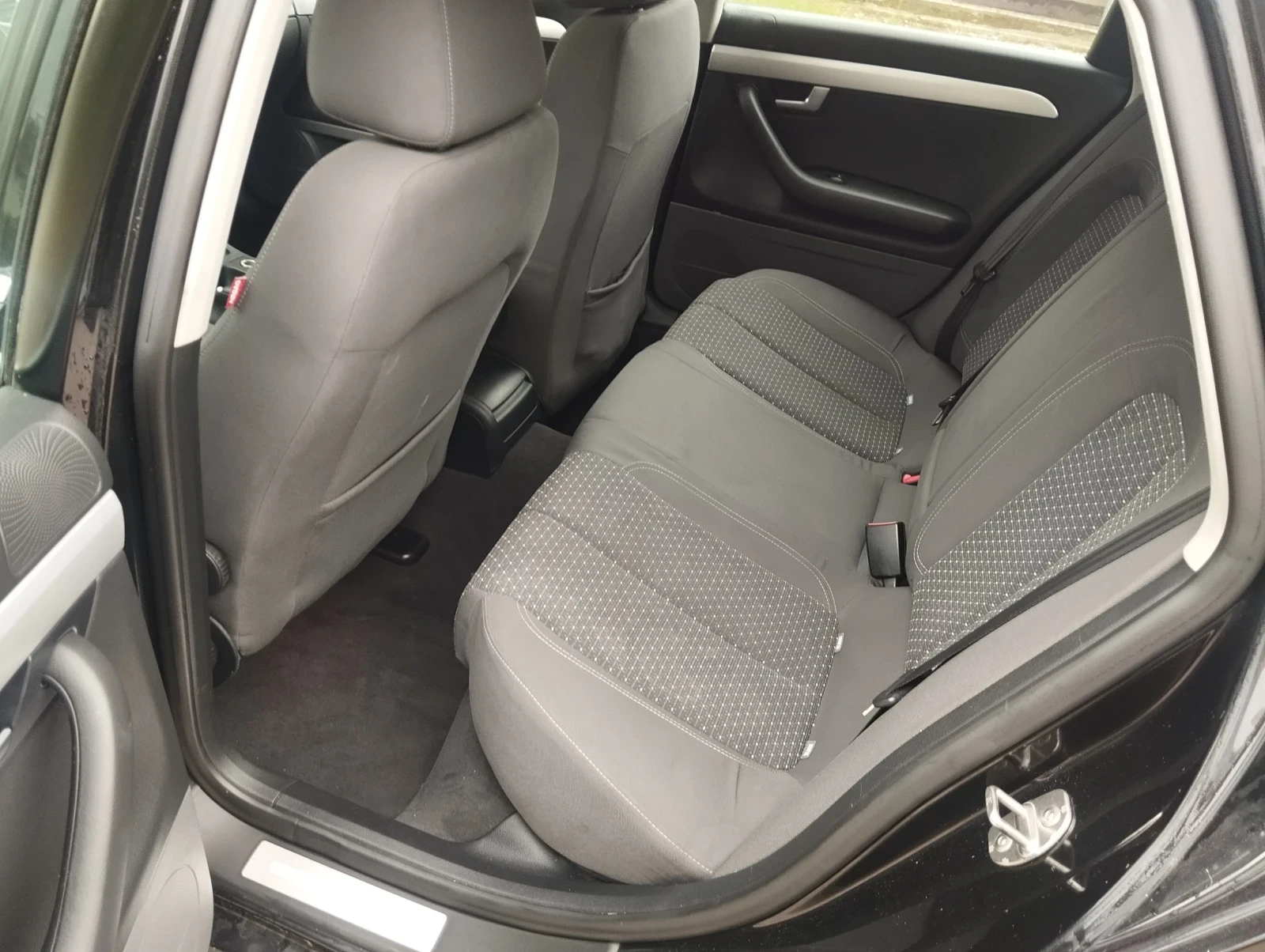 Seat Exeo 2.0tdi 140ps, снимка 12 - Автомобили и джипове - 55098187