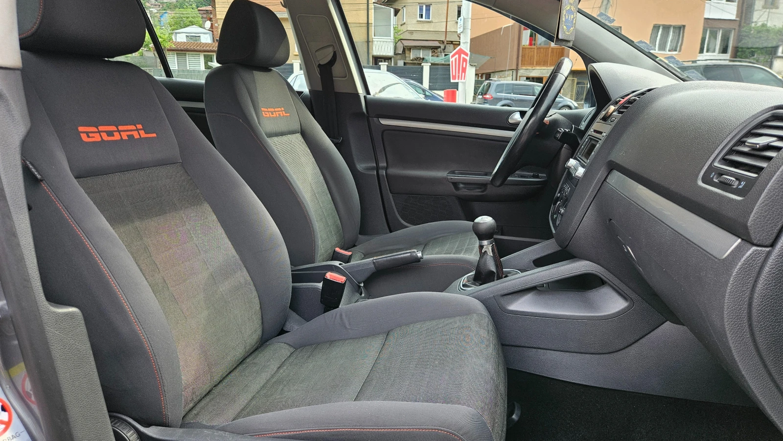 VW Golf 1.6 GT KLIMATIK/GOAL, снимка 13 - Автомобили и джипове - 55292286