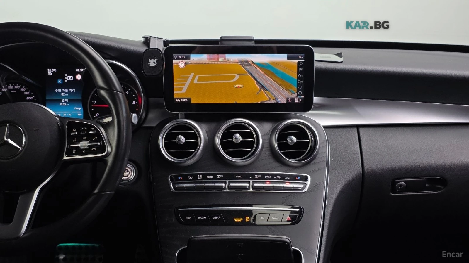 Mercedes-Benz C 220 4MATIC AMG* КОЖА* НАВИ* ПАНО, снимка 11 - Автомобили и джипове - 55413251