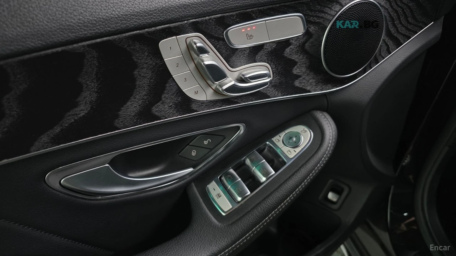 Mercedes-Benz C 220 4MATIC AMG* КОЖА* НАВИ* ПАНО, снимка 16 - Автомобили и джипове - 55413251