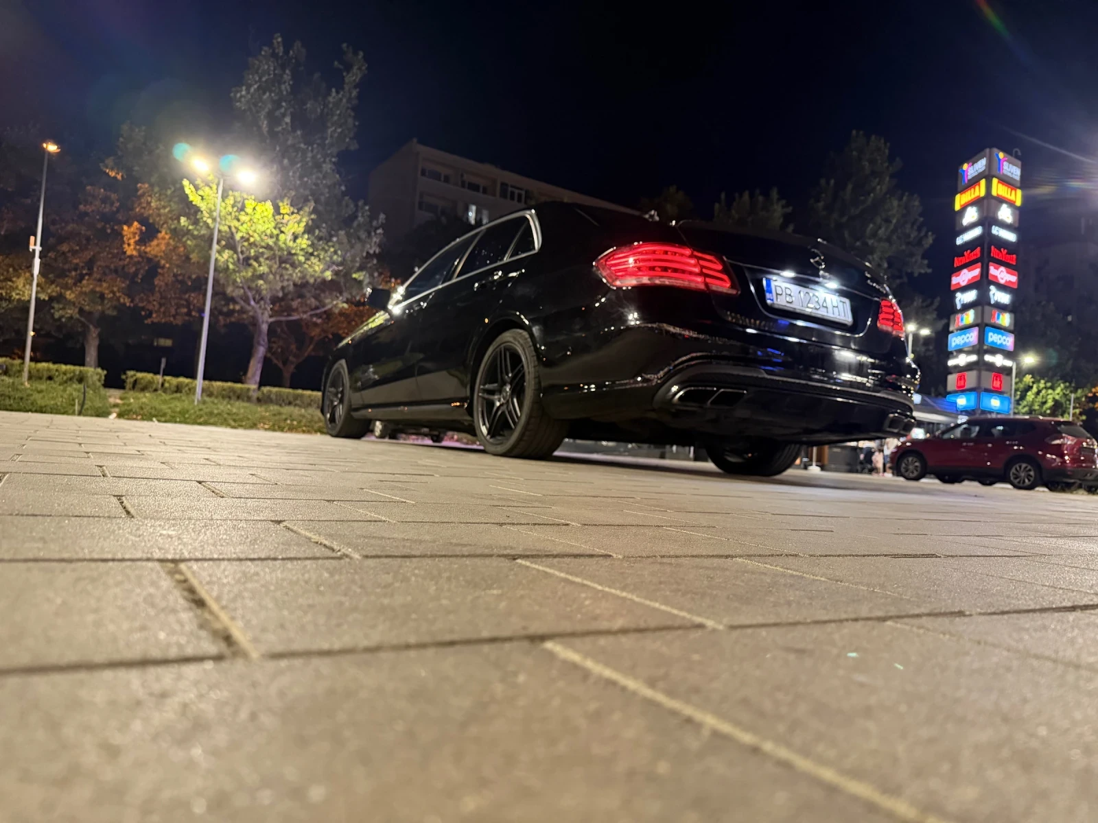 Mercedes-Benz E 200 Amg line, снимка 4 - Автомобили и джипове - 55836587