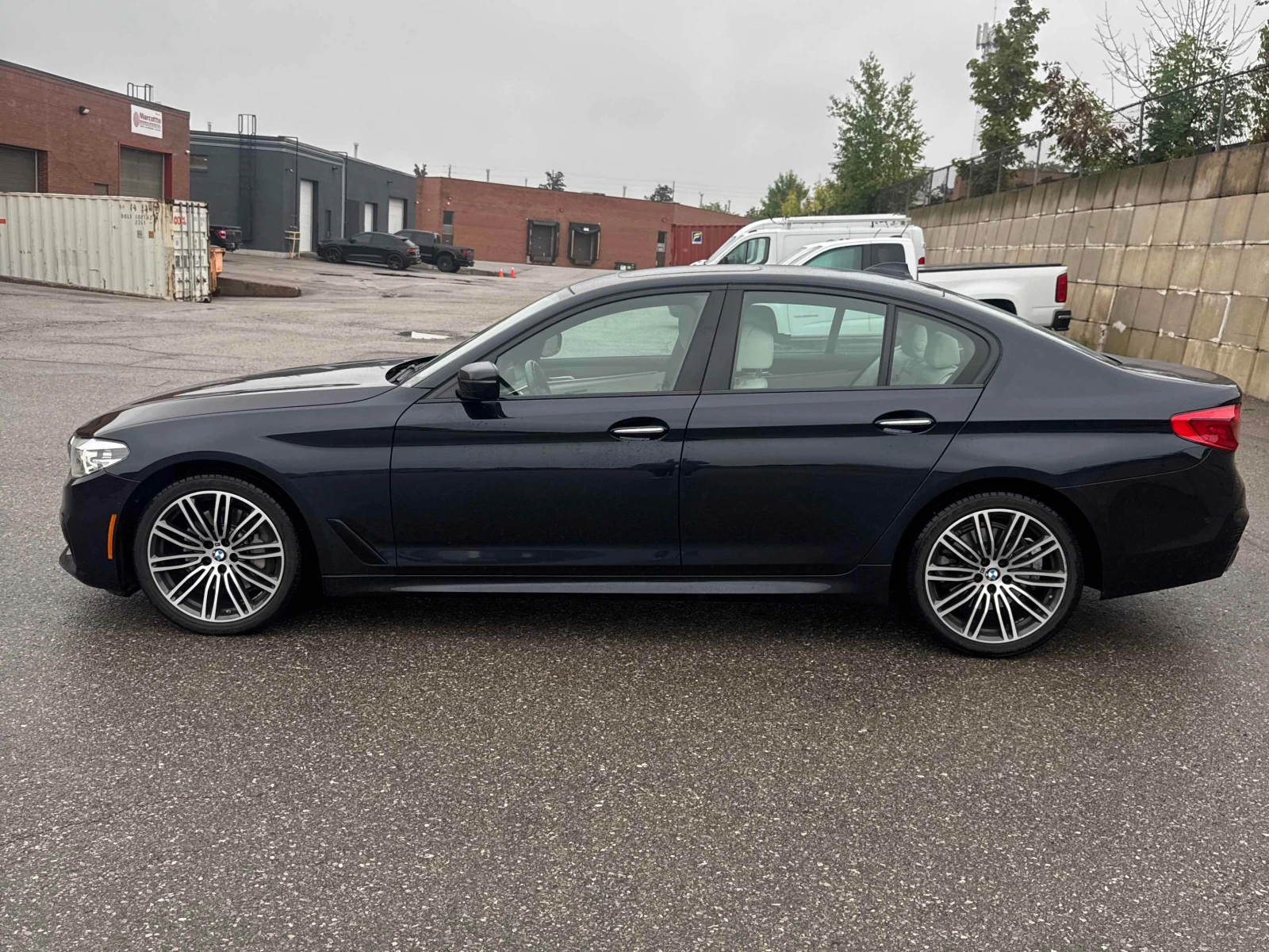 BMW 530 * 530i xDrive * ОБДУХВАНЕ* МАСАЖ* CARFAX* , снимка 2 - Автомобили и джипове - 55902770