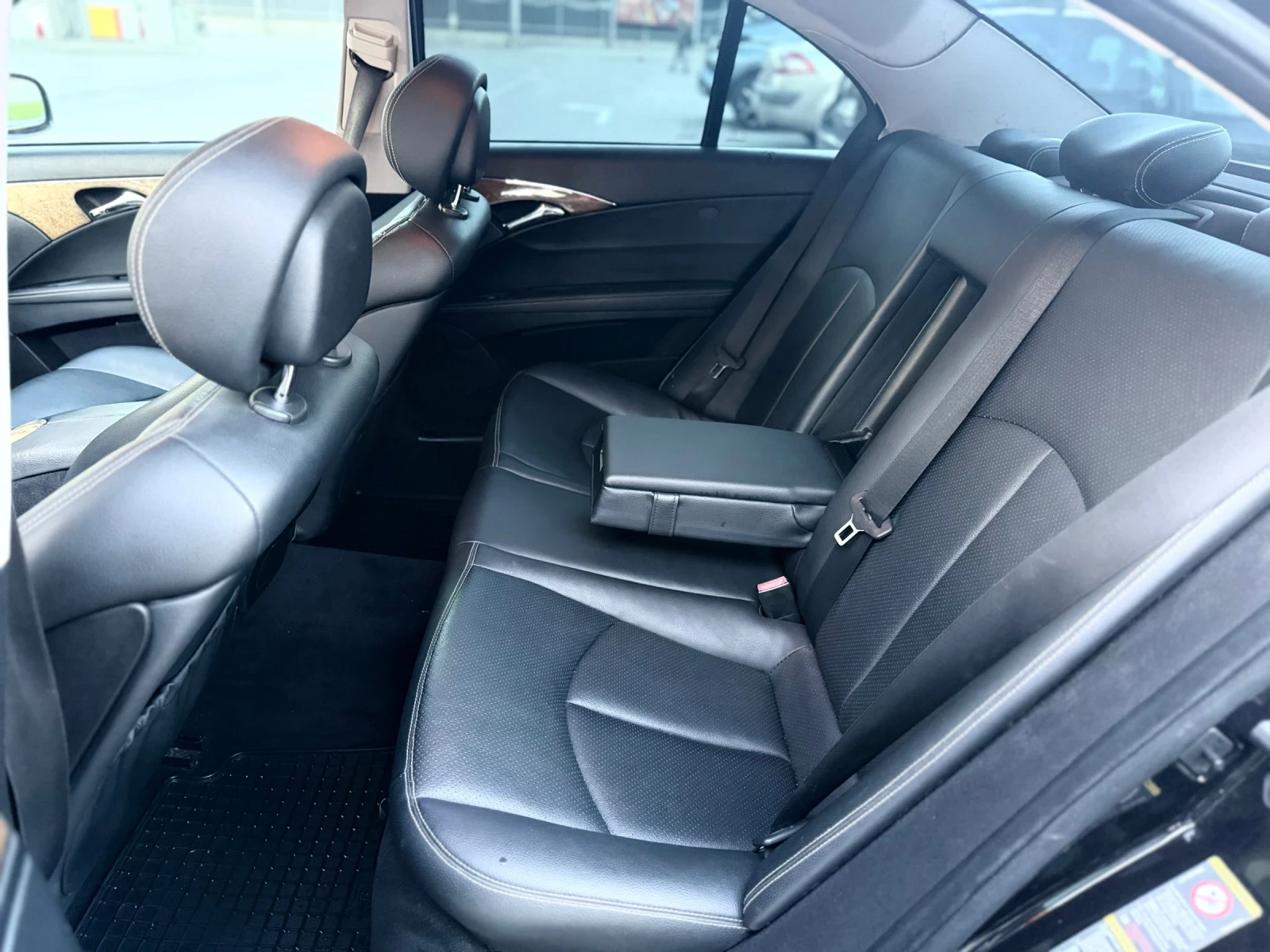 Mercedes-Benz E 320 CDI EVO , снимка 10 - Автомобили и джипове - 56658982