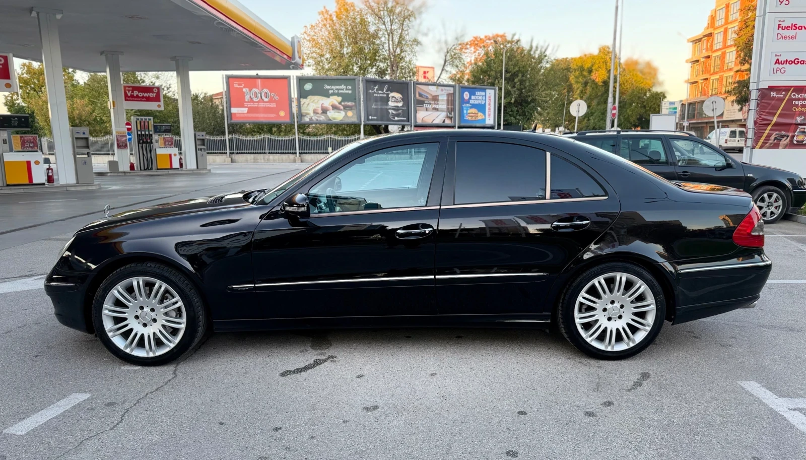Mercedes-Benz E 320 CDI EVO , снимка 8 - Автомобили и джипове - 56658982