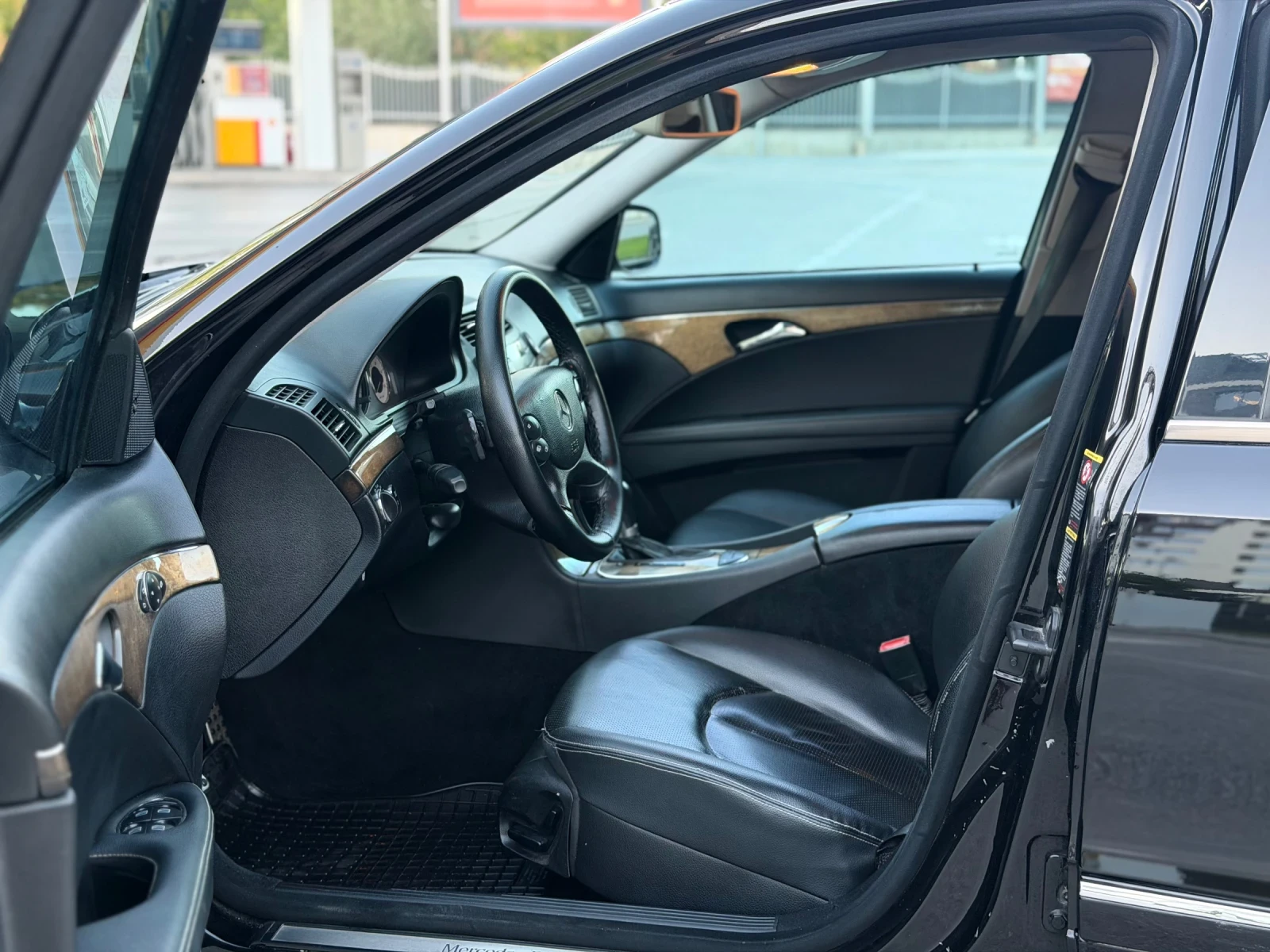 Mercedes-Benz E 320 CDI EVO , снимка 9 - Автомобили и джипове - 56658982