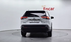 Toyota Rav4 КОЖА* 4 ПОДГРЕВА* ПАНОРАМА* ДВА КЛЮЧА, снимка 4