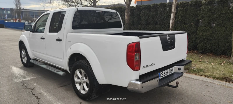 Nissan Navara 2.5 dci, снимка 9 - Автомобили и джипове - 49167365