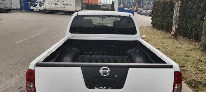 Nissan Navara 2.5 dci, снимка 10 - Автомобили и джипове - 49167365