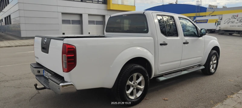 Nissan Navara 2.5 dci, снимка 11 - Автомобили и джипове - 49167365