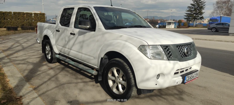 Nissan Navara 2.5 dci, снимка 5 - Автомобили и джипове - 49167365