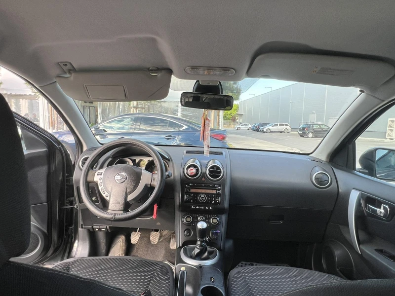 Nissan Qashqai 1.5 DCI, снимка 14 - Автомобили и джипове - 51989320