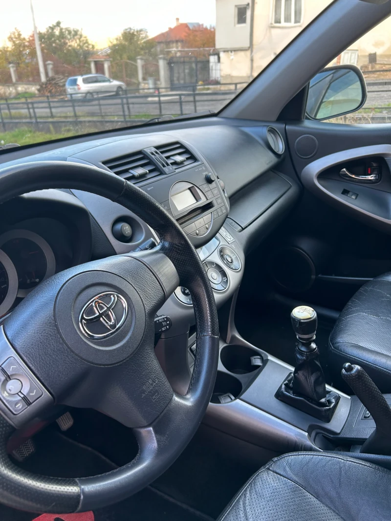 Toyota Rav4, снимка 6 - Автомобили и джипове - 52382250