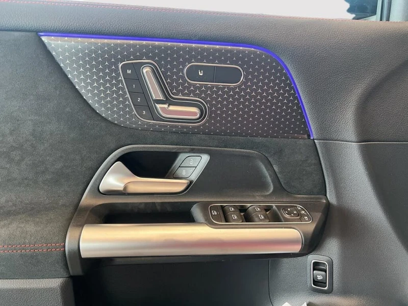 Mercedes-Benz GLA 250 4MATIC* АвтоКредит* (ЦЕНА ДО БГ), снимка 8 - Автомобили и джипове - 53262935