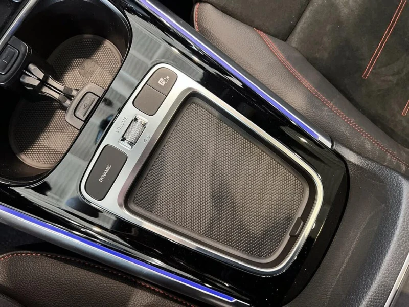 Mercedes-Benz GLA 250 4MATIC* АвтоКредит* (ЦЕНА ДО БГ), снимка 13 - Автомобили и джипове - 53262935