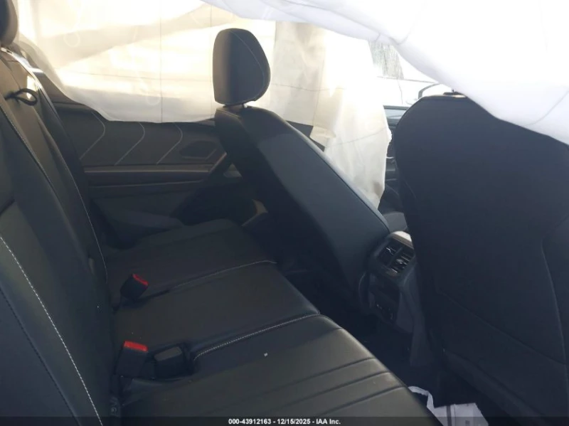 VW Tiguan 2l Volkswagen 2.0T Se/2.0T Wolfsburg Edition, снимка 9 - Автомобили и джипове - 53442931