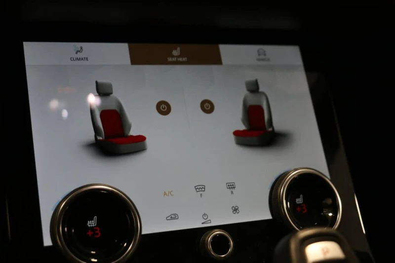 Land Rover Range Rover Evoque P300* R-Dynamic* HSE* АвтоКредит* (ЦЕНА ДО БГ), снимка 11 - Автомобили и джипове - 53539178