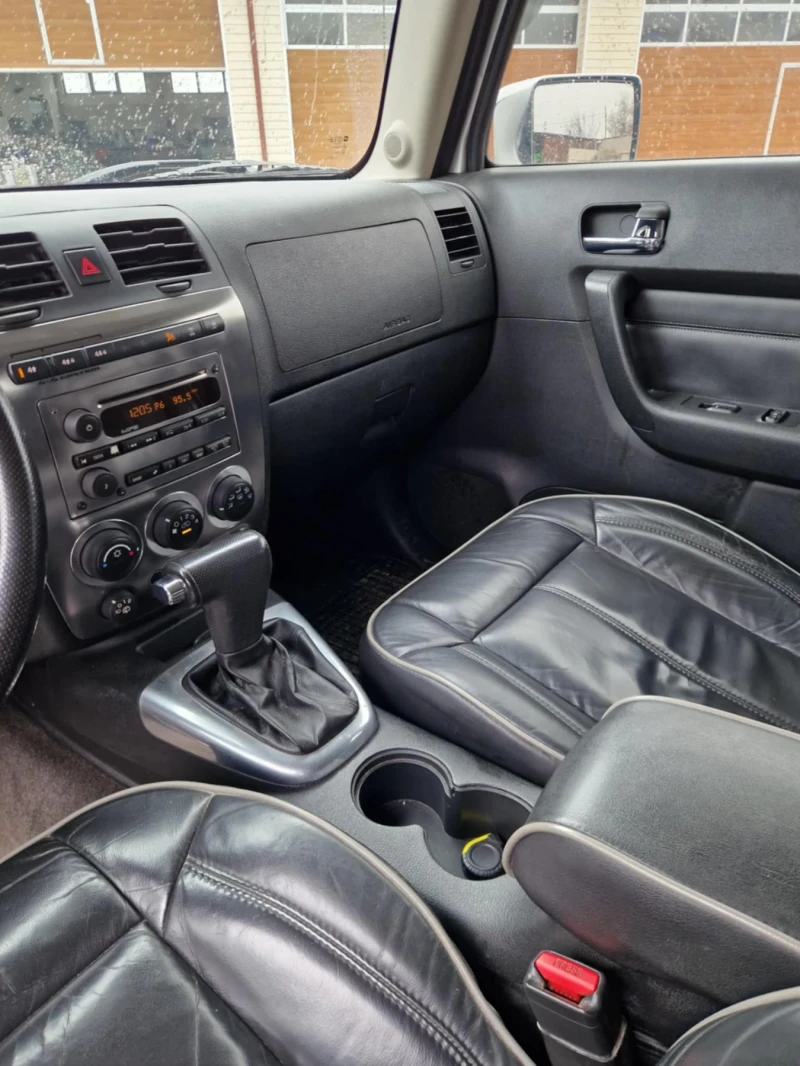 Hummer H3 3.7 LPG бартер, снимка 8 - Автомобили и джипове - 53575007
