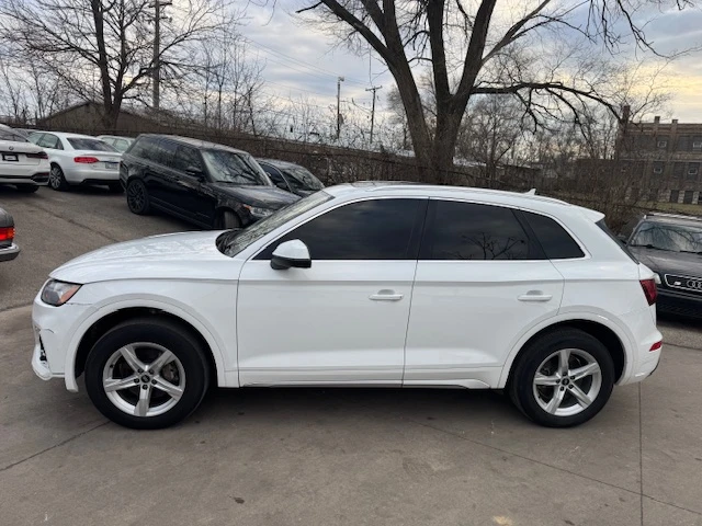 Audi Q5 2.0T* PREMIUM* FACELIFT* КАМЕРА* ПОДГРЕВ* МЪРТВ* Т, снимка 1 - Автомобили и джипове - 48726991