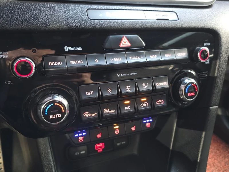 Kia Sportage Diesel 2.0 2WD| 184к.с., снимка 17 - Автомобили и джипове - 55950577