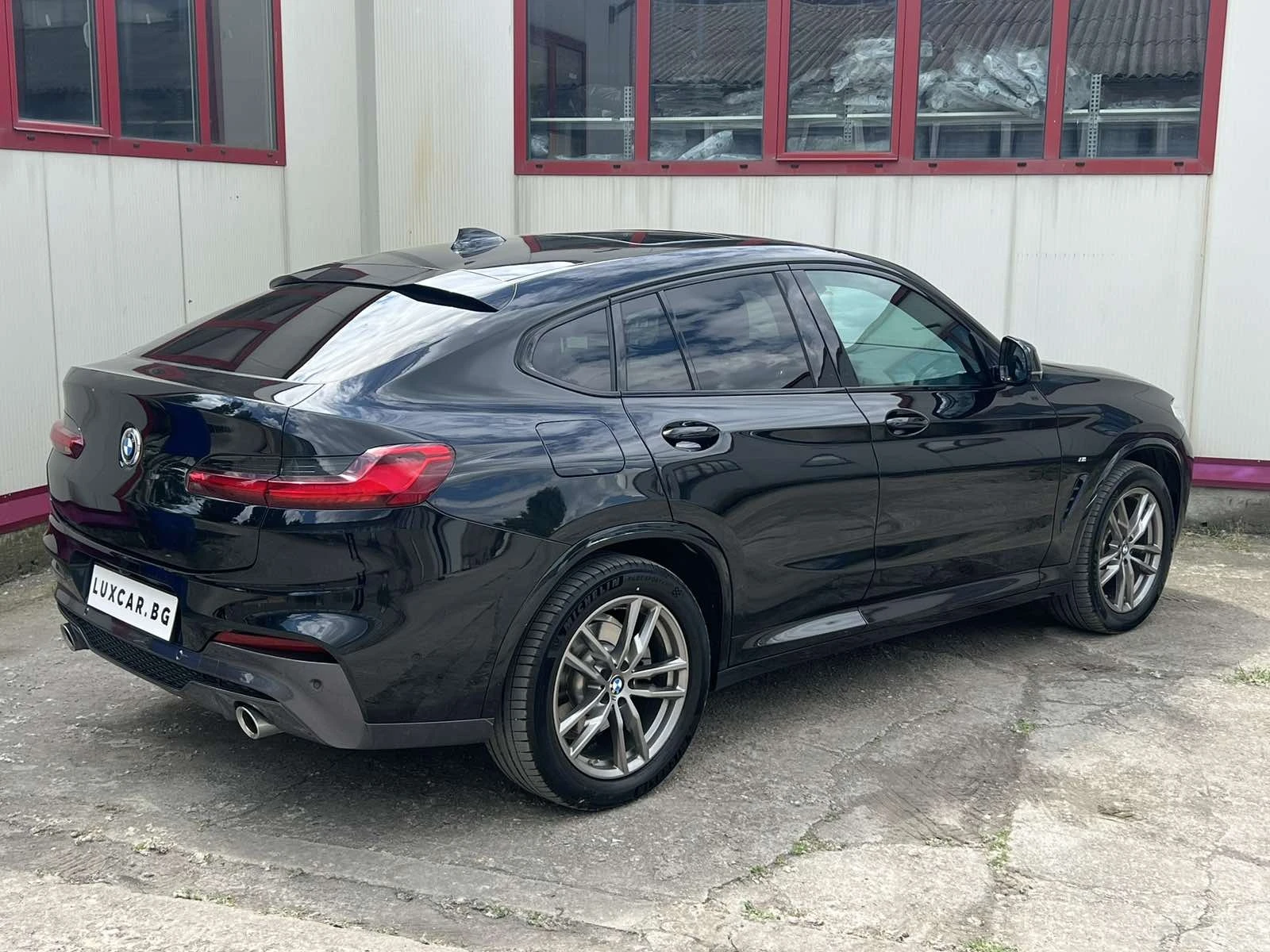 BMW X4 xDrive 20 d Mild-Hybrid - изображение 4