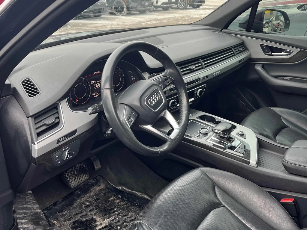 Audi Q7 Progressiv * CARFAX * 360 КАМЕРИ* ПАНОРАМА - изображение 7