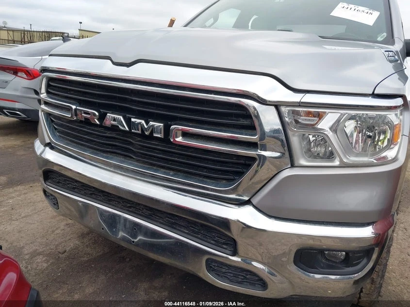 Dodge RAM 1500 Big Horn 4X4 6'4 Box, снимка 6 - Автомобили и джипове - 53808136