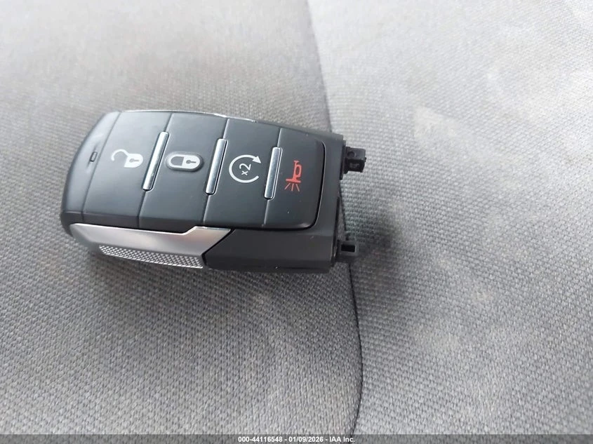 Dodge RAM 1500 Big Horn 4X4 6'4 Box, снимка 11 - Автомобили и джипове - 53808136