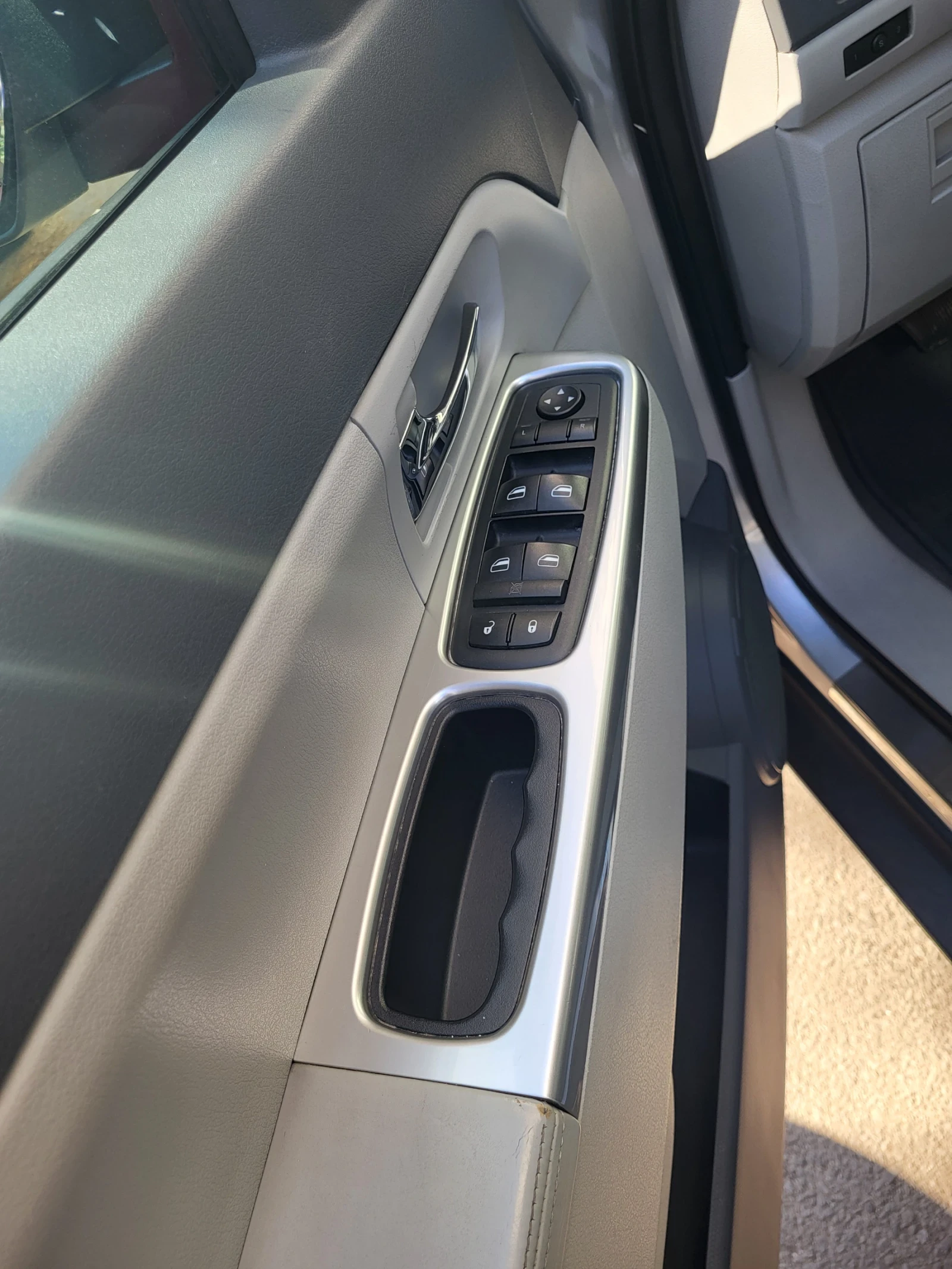 Jeep Cherokee 2.8 CDI - ТОП, снимка 11 - Автомобили и джипове - 53810617