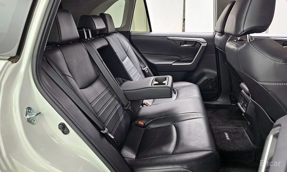 Toyota Rav4 КОЖА* 4 ПОДГРЕВА* ПАНОРАМА* ДВА КЛЮЧА, снимка 12 - Автомобили и джипове - 53979092