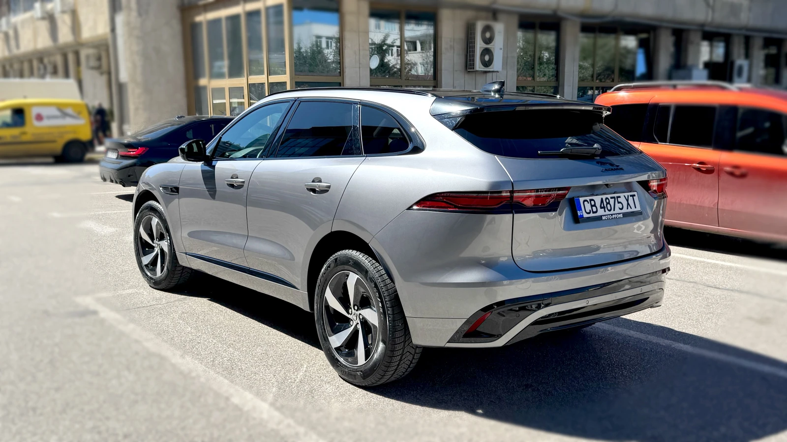 Jaguar F-PACE /R-DYNAMIC/ГАРАНЦИЯ 2028/ОПЦИЯ ЛИЗИНГ, снимка 6 - Автомобили и джипове - 54136286
