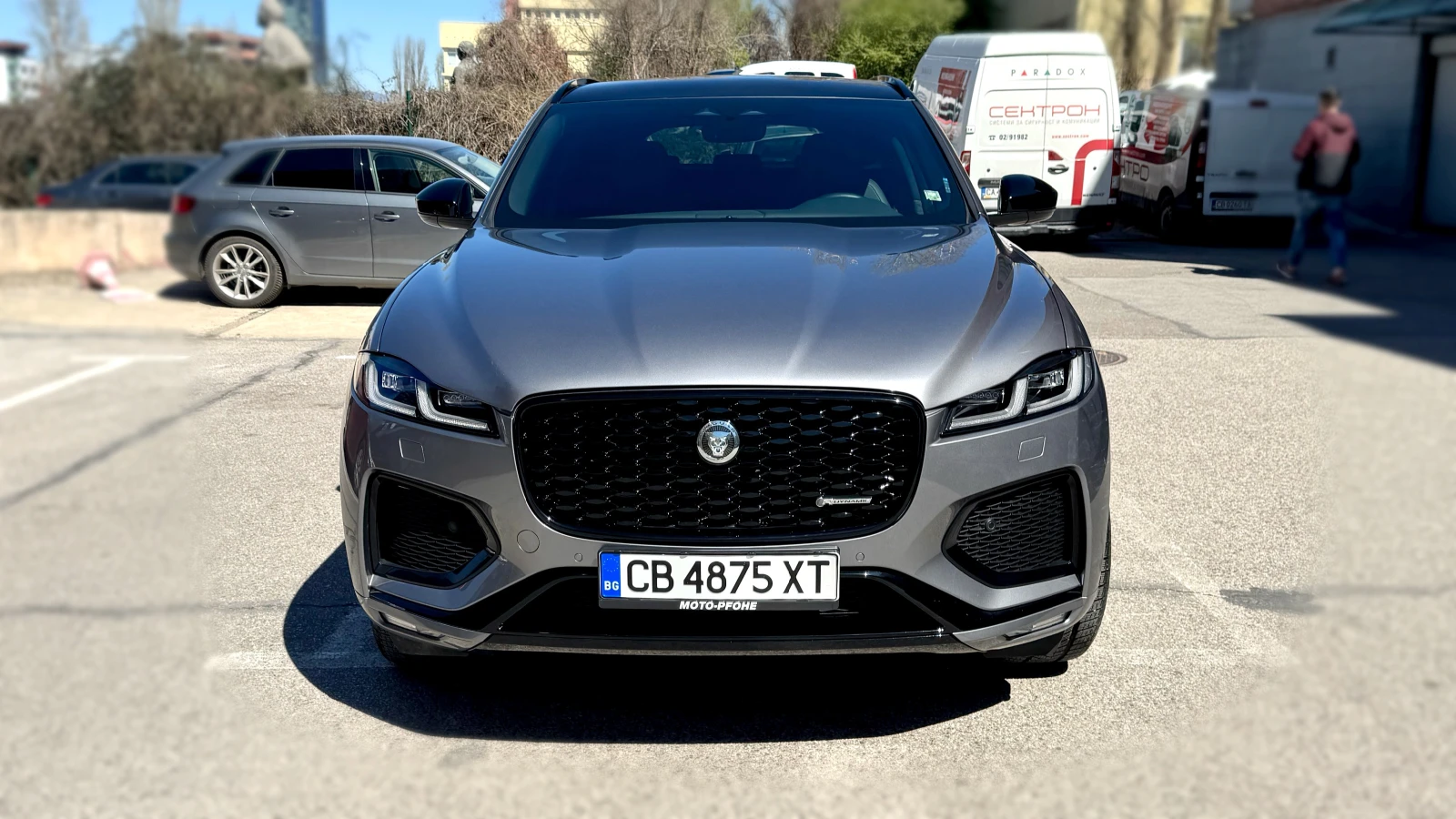 Jaguar F-PACE /R-DYNAMIC/ГАРАНЦИЯ 2028/ОПЦИЯ ЛИЗИНГ, снимка 2 - Автомобили и джипове - 54136286