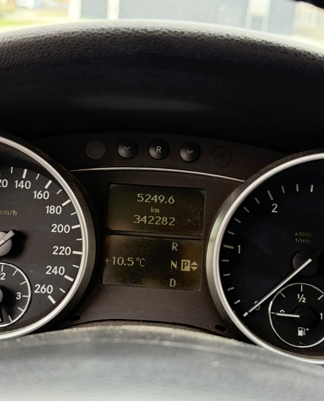 Mercedes-Benz ML 420 CDI Sport, снимка 8 - Автомобили и джипове - 54552939