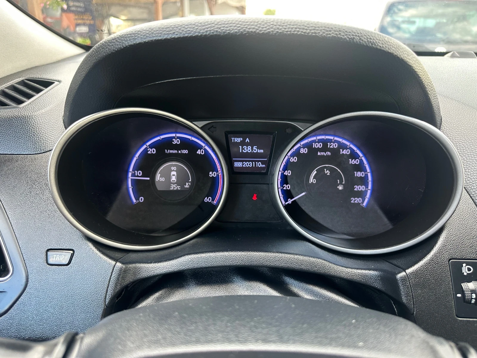 Hyundai IX35 2.0 crdi, снимка 12 - Автомобили и джипове - 55136643