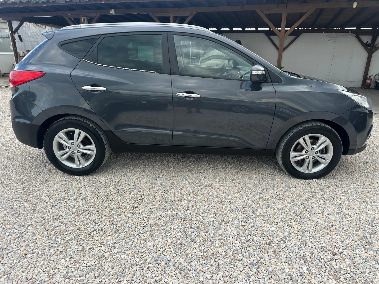 Hyundai IX35 2.0 crdi, снимка 7 - Автомобили и джипове - 55136643