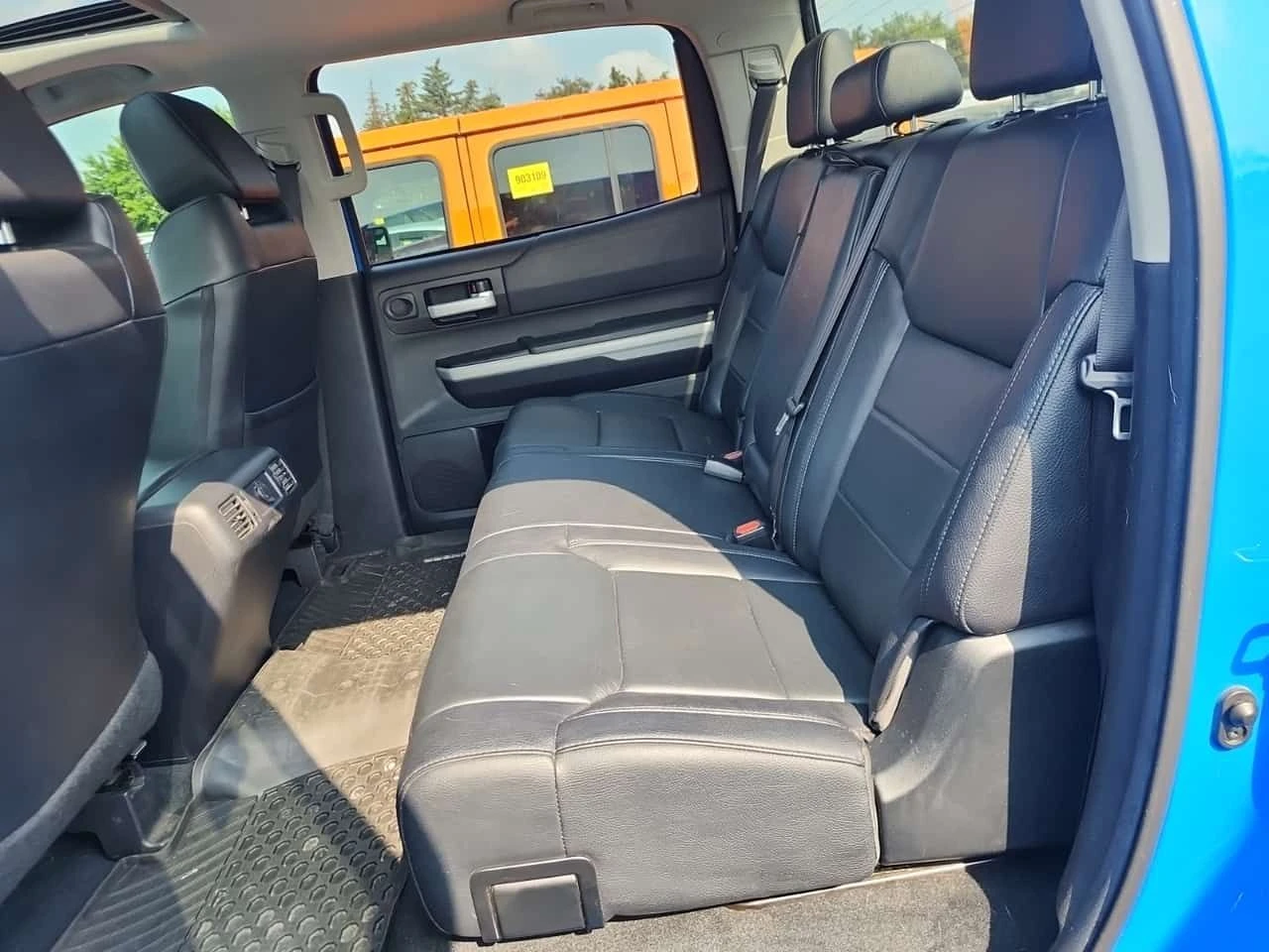 Toyota Tundra * CREW CAB SHORT BED * CARFAX * БЕЗ ПЪРВОНАЧАЛНА В, снимка 12 - Автомобили и джипове - 55463994