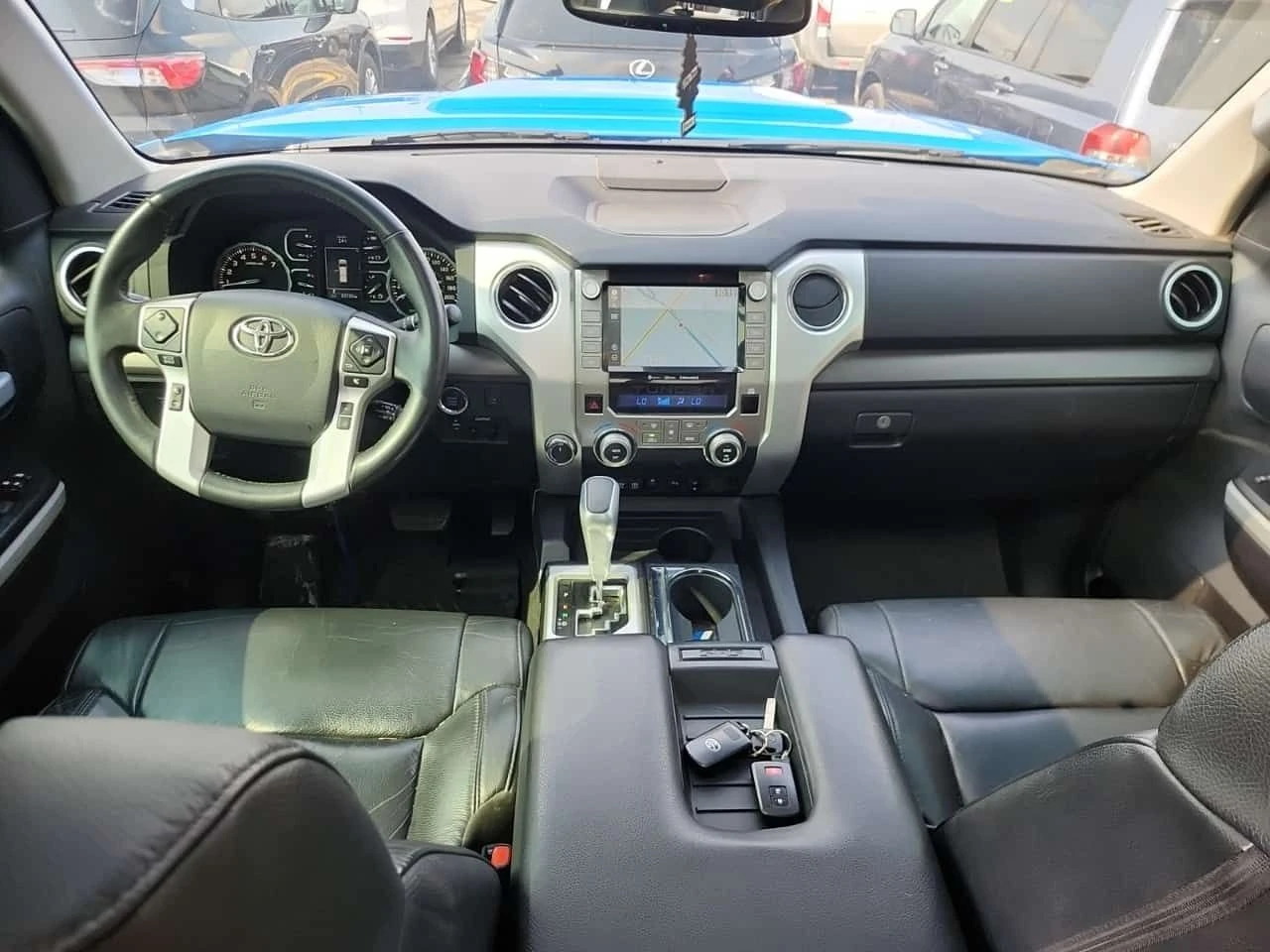 Toyota Tundra * CREW CAB SHORT BED * CARFAX * БЕЗ ПЪРВОНАЧАЛНА В, снимка 10 - Автомобили и джипове - 55463994