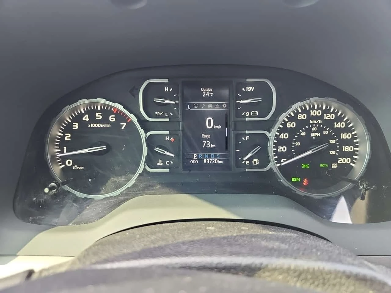 Toyota Tundra * CREW CAB SHORT BED * CARFAX * БЕЗ ПЪРВОНАЧАЛНА В, снимка 9 - Автомобили и джипове - 55463994